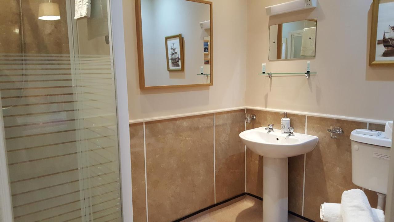 Moorgarth 3*