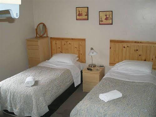 Moorgarth 3*
